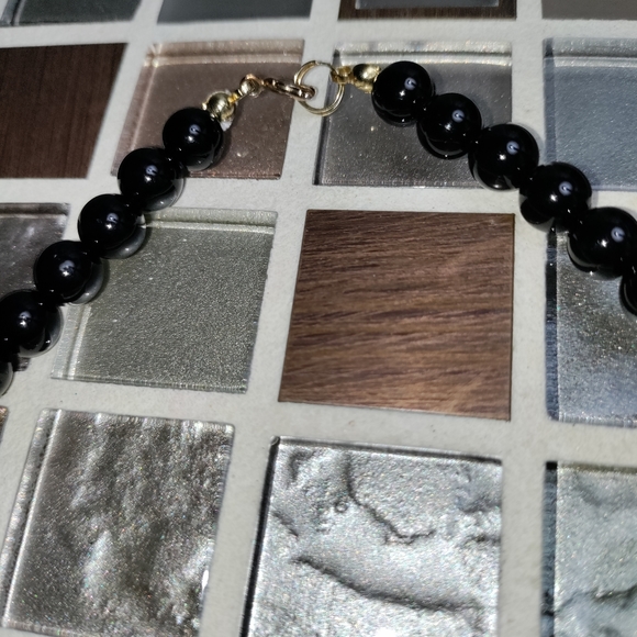 Vintage Mourners necklace - Picture 2 of 5